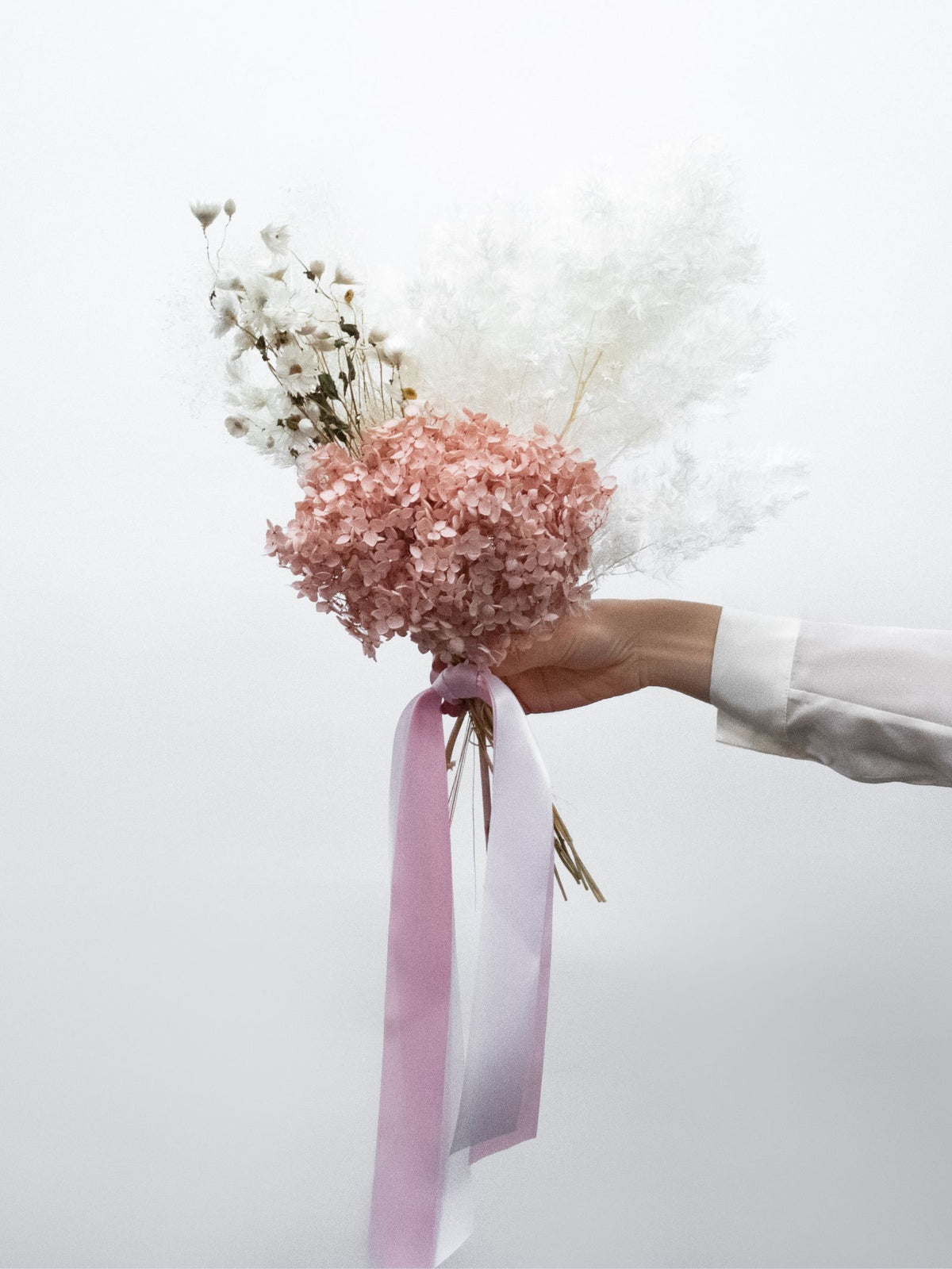 Lisa – Dusty Pink Preserved and Dried Flower Bouquet – Classic