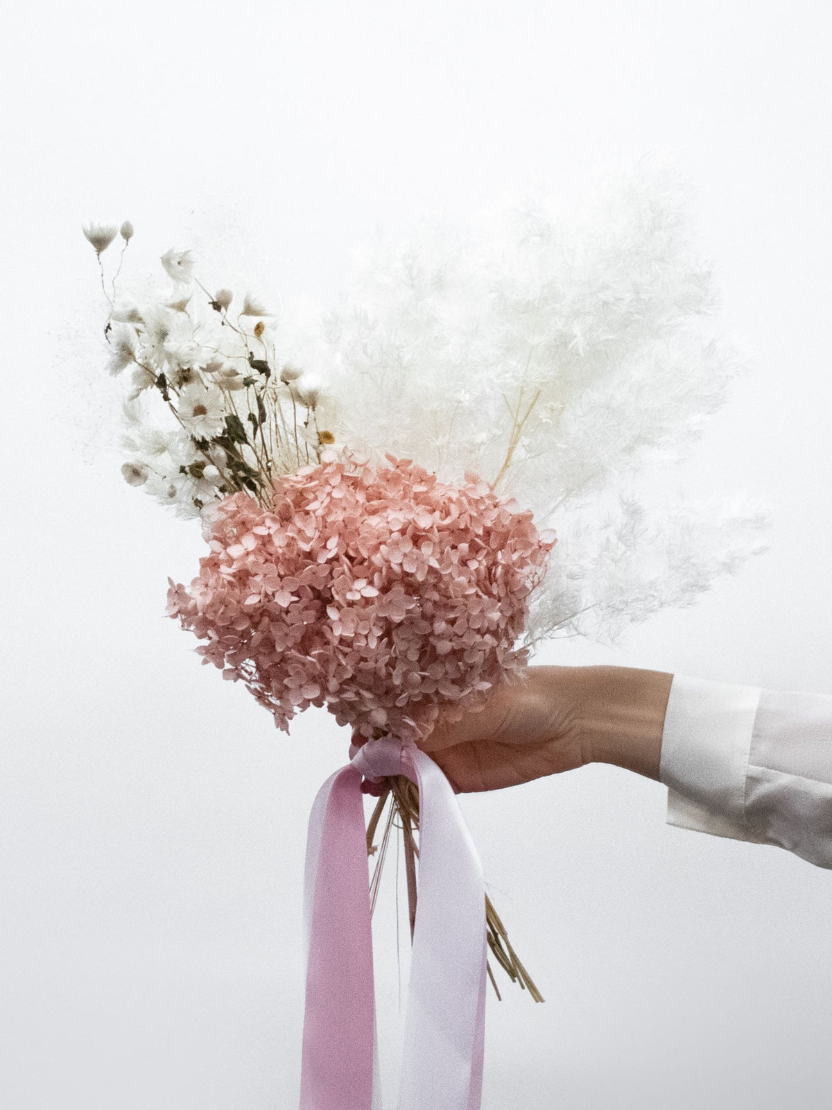 Lisa – Dusty Pink Preserved and Dried Flower Bouquet – Classic