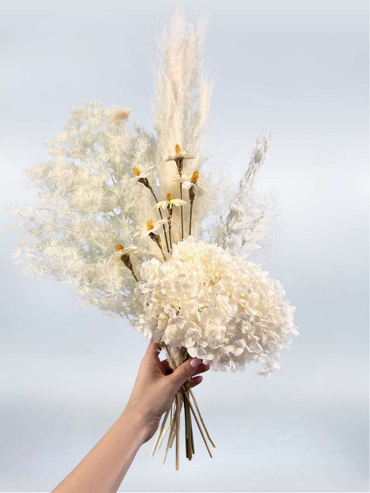 Ivory – White Preserved and Dried Flower Bouquet – Classic
