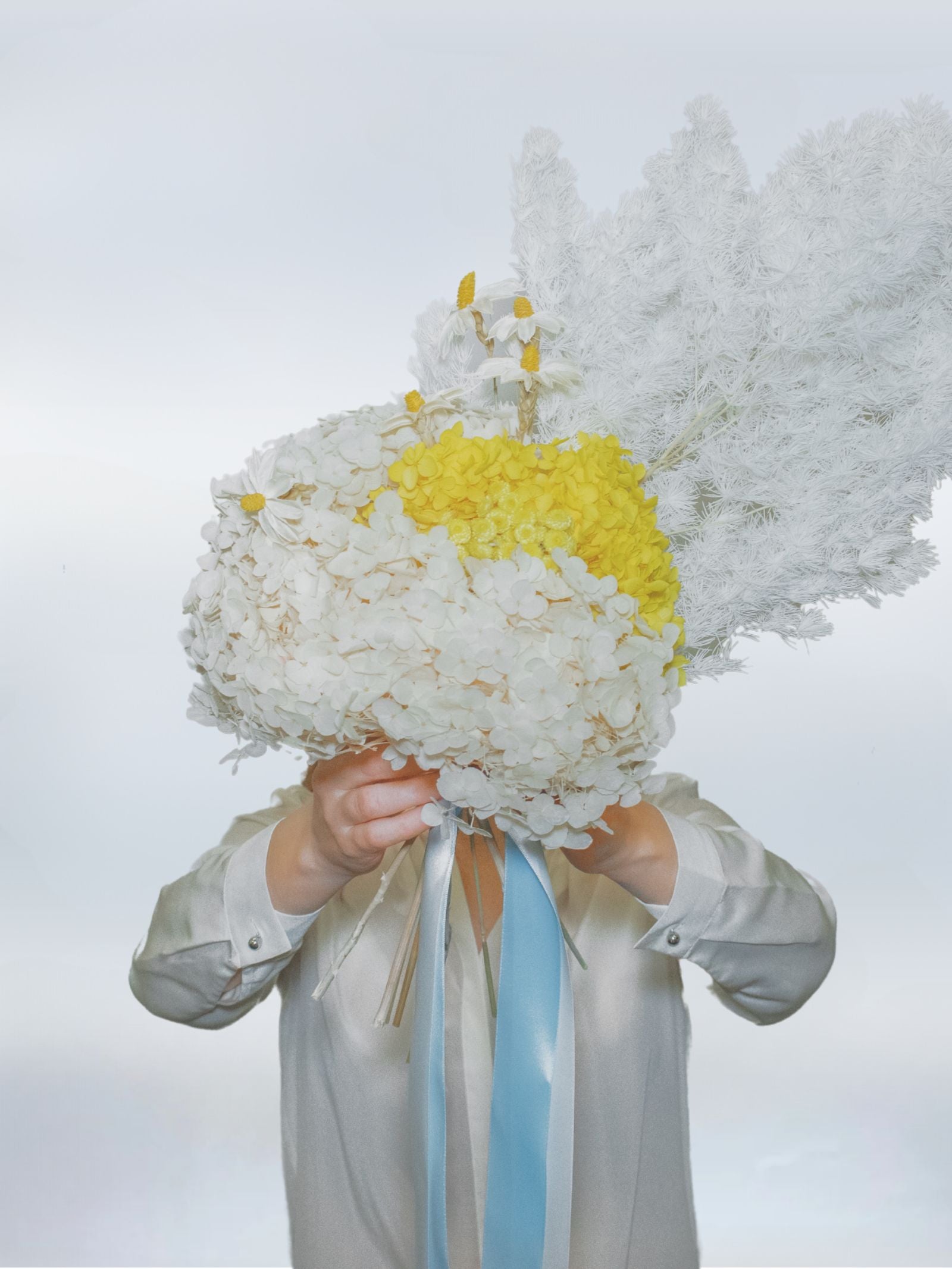 Summer β Sunny Yellow and Ivory White Preserved Flower Bouquet β Classic