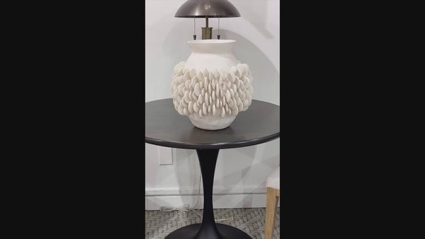 Kinsley Vase — product video